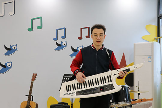 音乐老师陆家玮.jpg