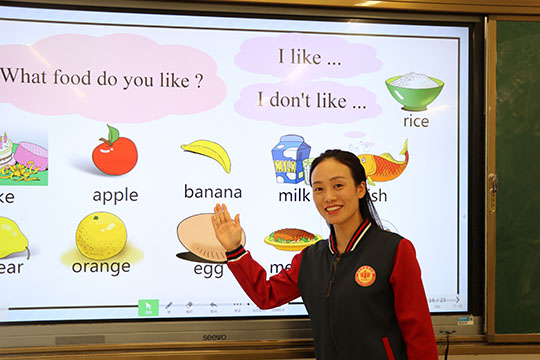 英语教师赵新艳.jpg